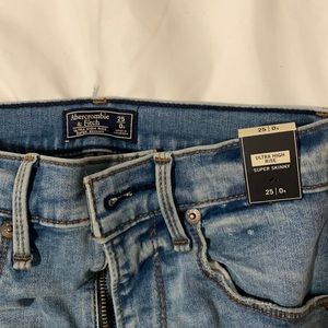 New w tags - Abercrombie & Fitch high waist jeans